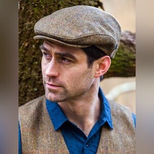 MUCROS WEAVERSTrinity Tweed Flat Cap - Light Brown 100% Wool Size Large